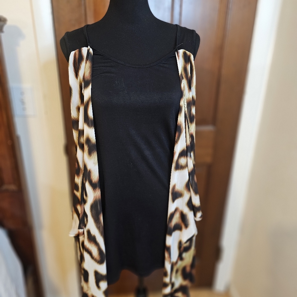 Women's Flowy Leopard Print Top